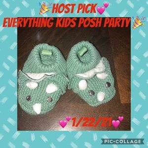 Green Triceratops knit 🧶 slippers OS baby